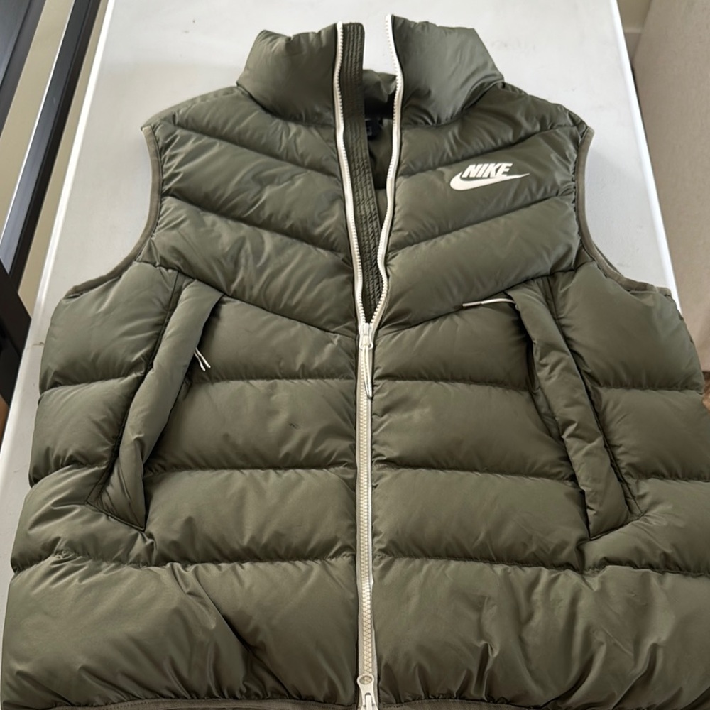 Nike Khaki Green Puffer Vest